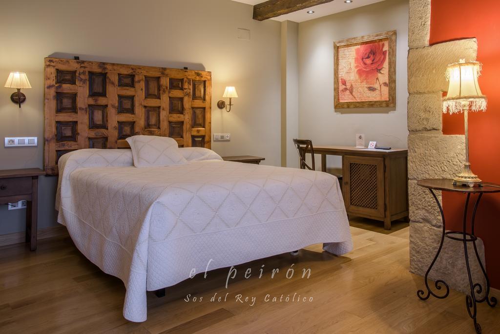 El Peiron Hotel Sos del Rey Católico Exterior foto